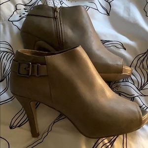 Madden girl heels women’s size 6